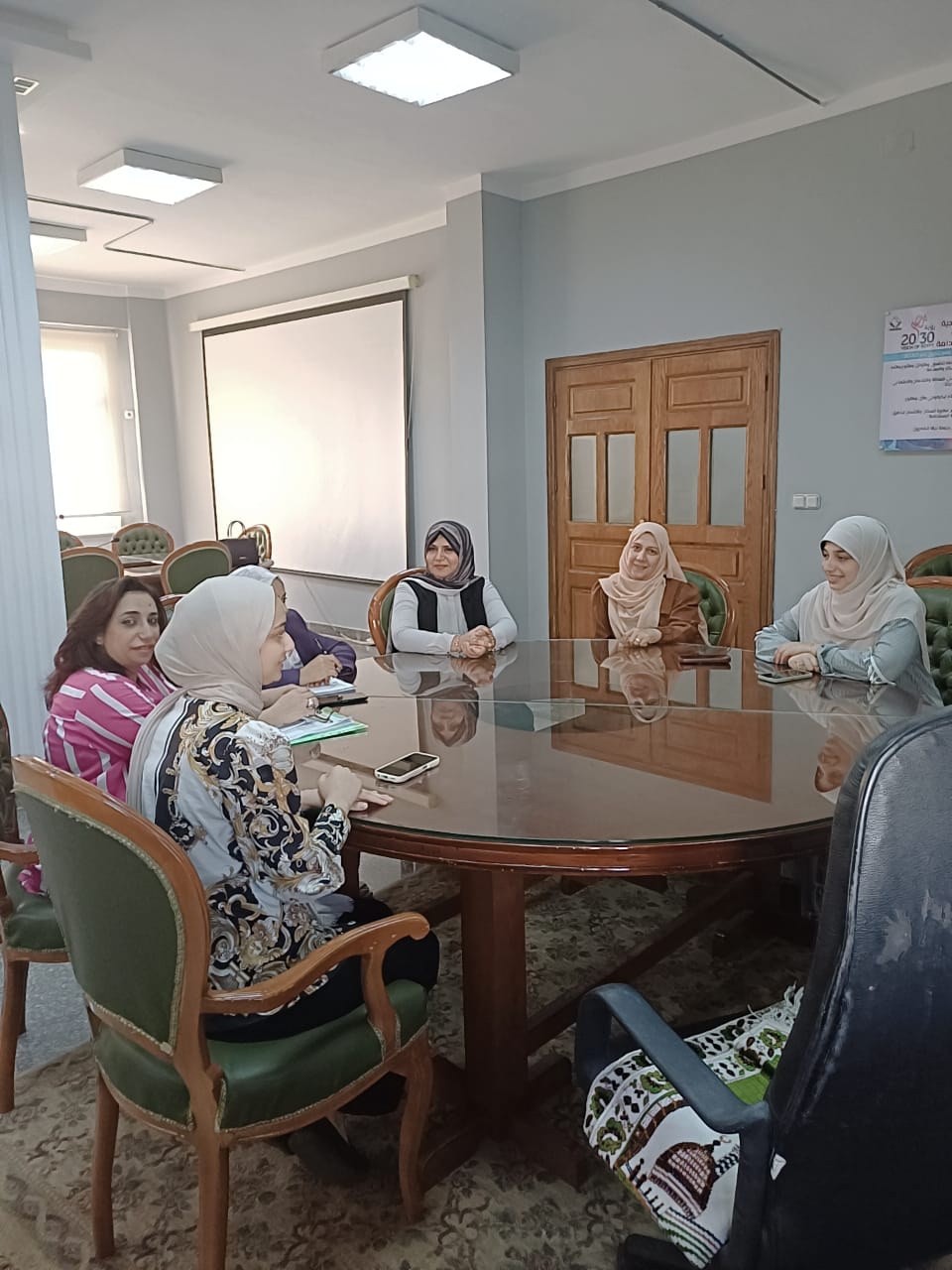 اجتماع لفريق العمل بوحدة ضمان الجودة