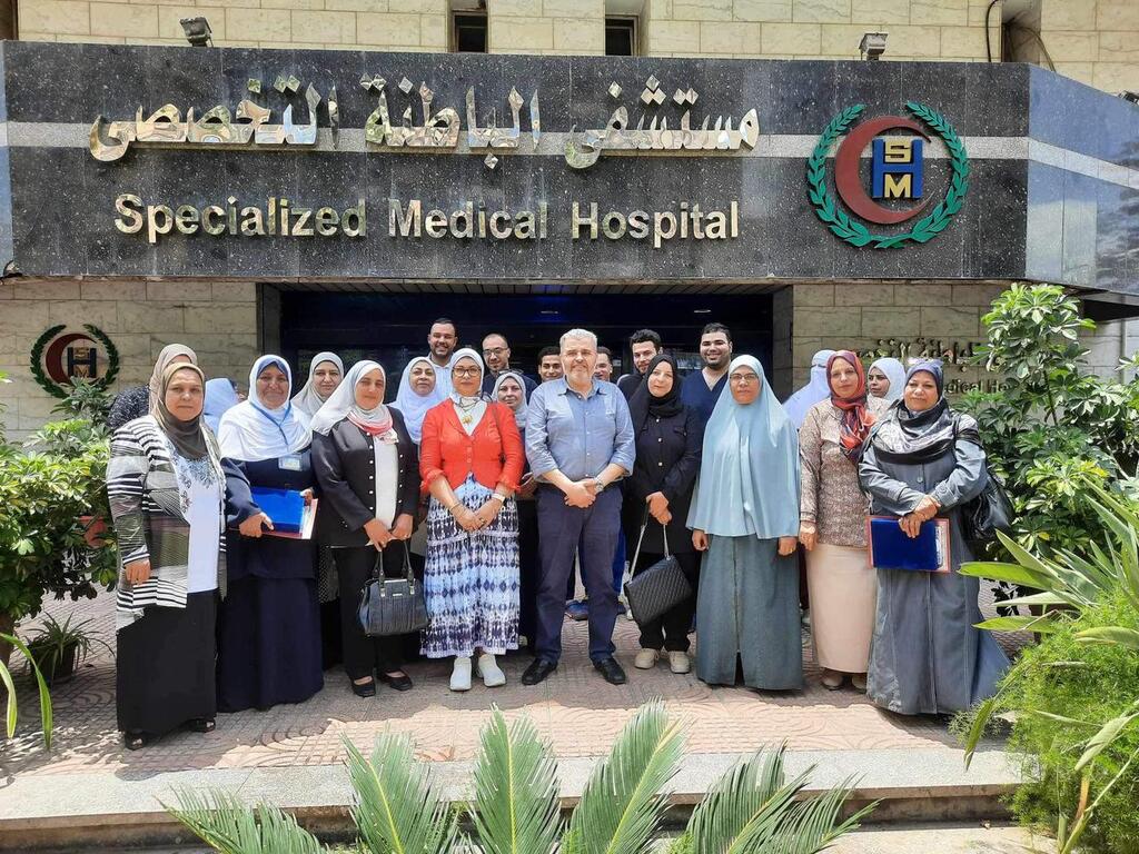مستشفى الباطنة بجامعة المنصورة ينظم احتفالية بمناسبة اليوم العالمي للتمريض 