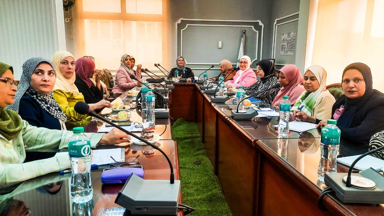 مجلس كلية التمريض جامعة المنصورة لشهر مايو ٢٠٢٥