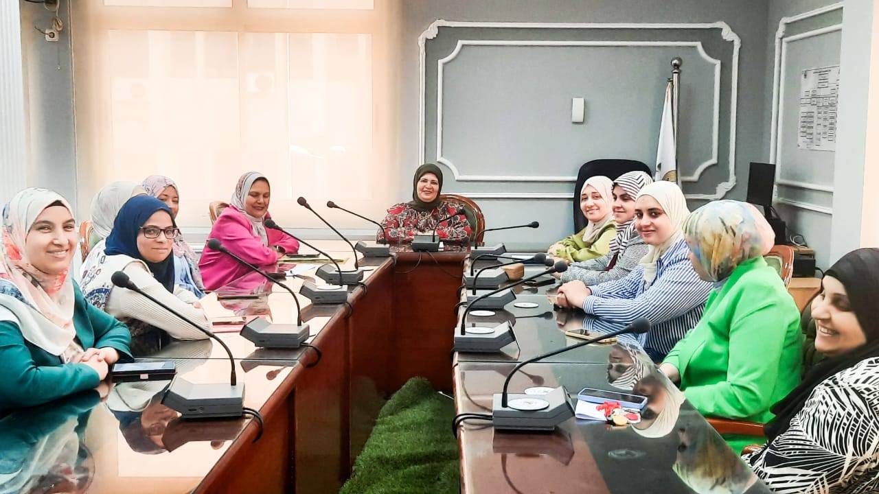 اجتماع لجنة التميز الحكومي لكلية التمريض جامعة المنصورة