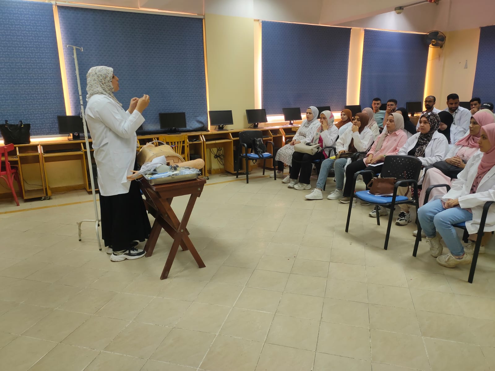 بدء فعاليات البرنامج التدريبى لطلاب الإمتياز بالبرنامج المكثف بكلية التمريض للعام ٢٠٢٦-٢٠٢٥  