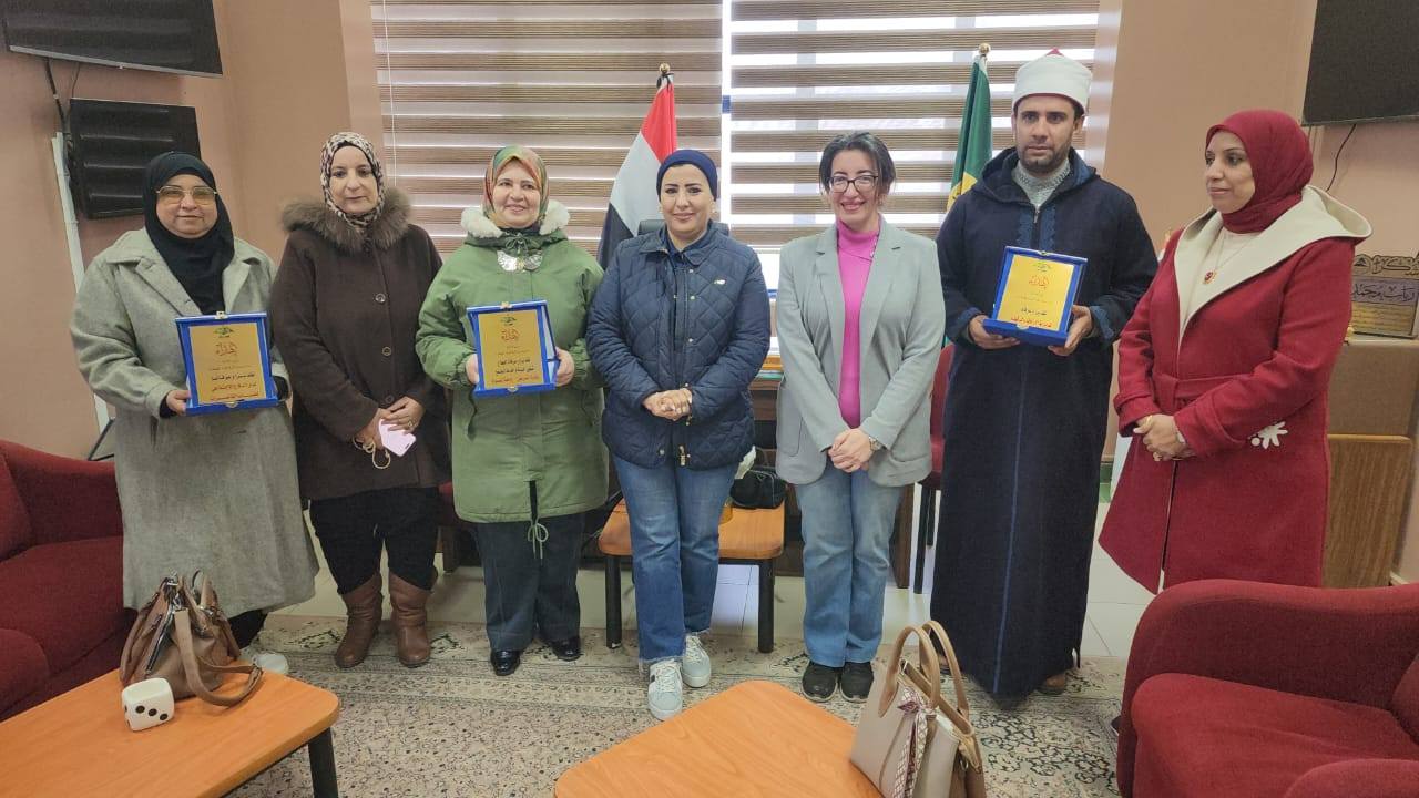 مشاركة كلية التمريض جامعة المنصورة فى فاعلية يوم توعوى ترفيهي لفتيات دار الدفاع الاجتماعي  