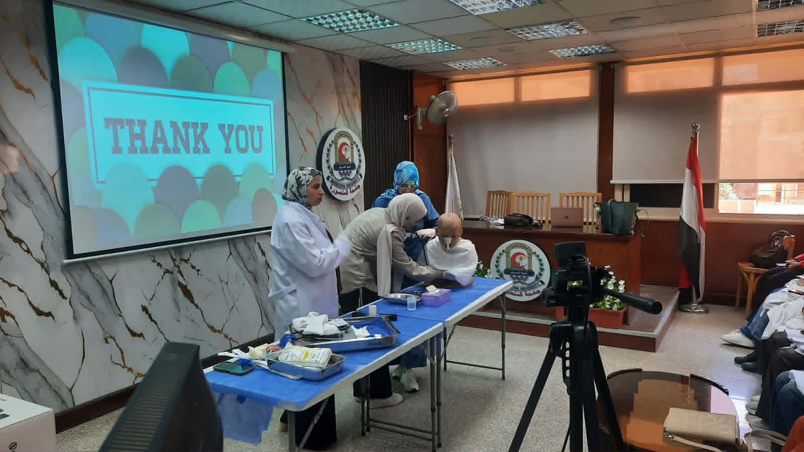 تدريب مجموعه من الطلاب على 