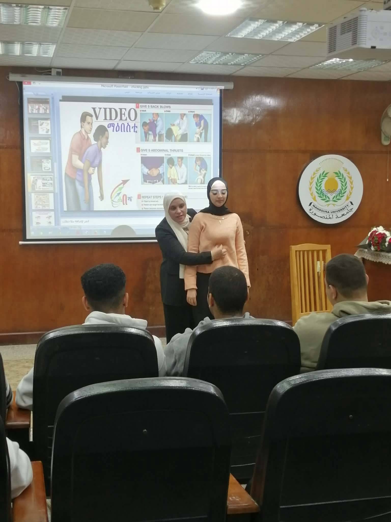 تواصل سلسلة دورات الاسعافات الأولية لكلية التمريض جامعة المنصورة