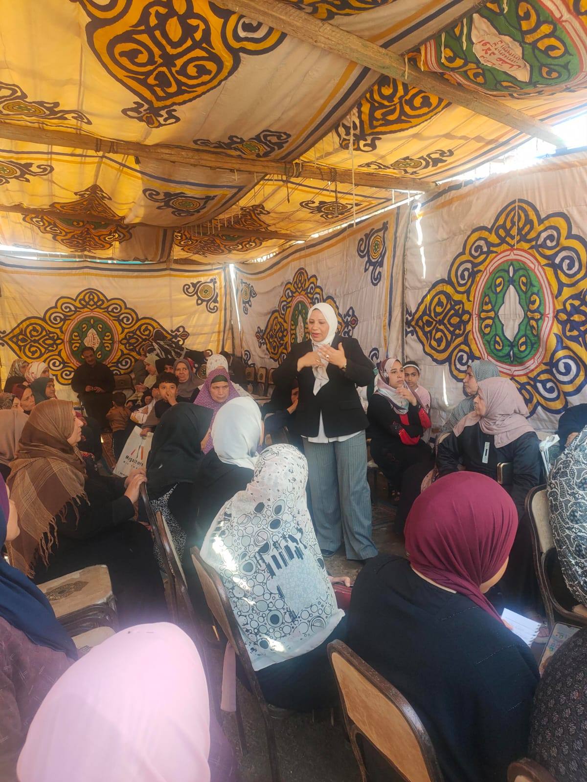 مشاركة كلية التمريض - جامعة المنصورة  فى قافلة طبية توعوية متكاملة إلي قرية دنديط مركز ميت غمر.